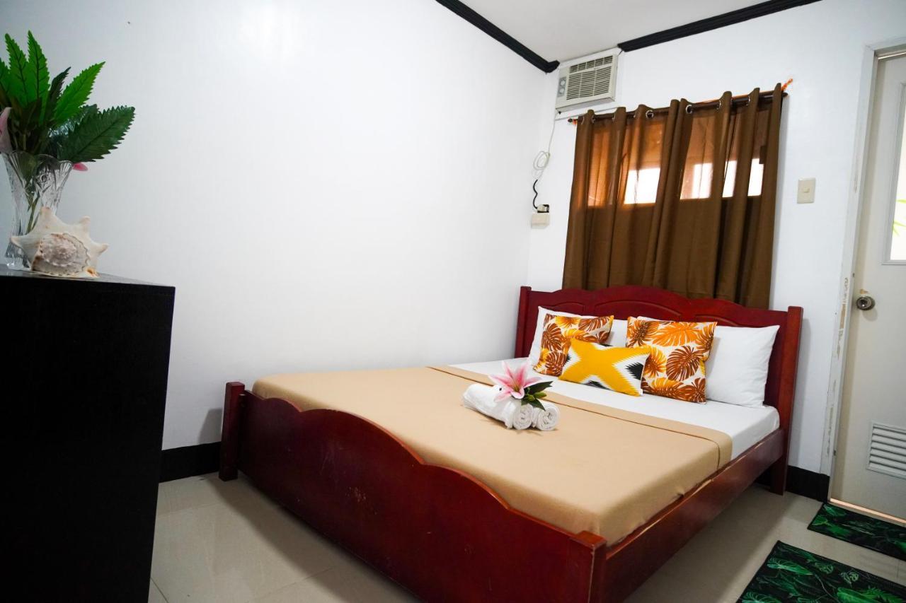 Amparo'S Tourist Inn - Coron Exteriör bild
