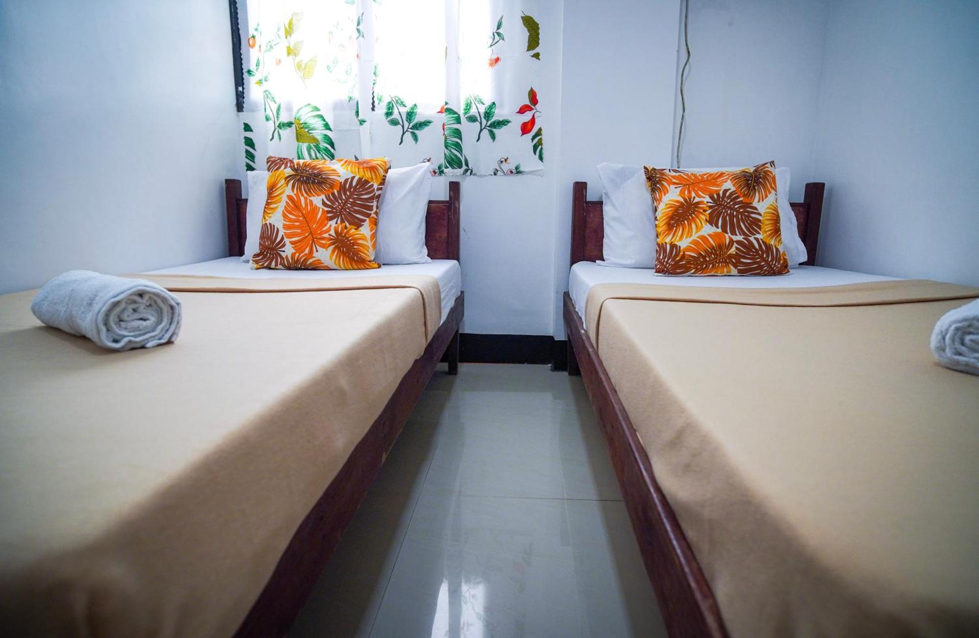 Amparo'S Tourist Inn - Coron Exteriör bild